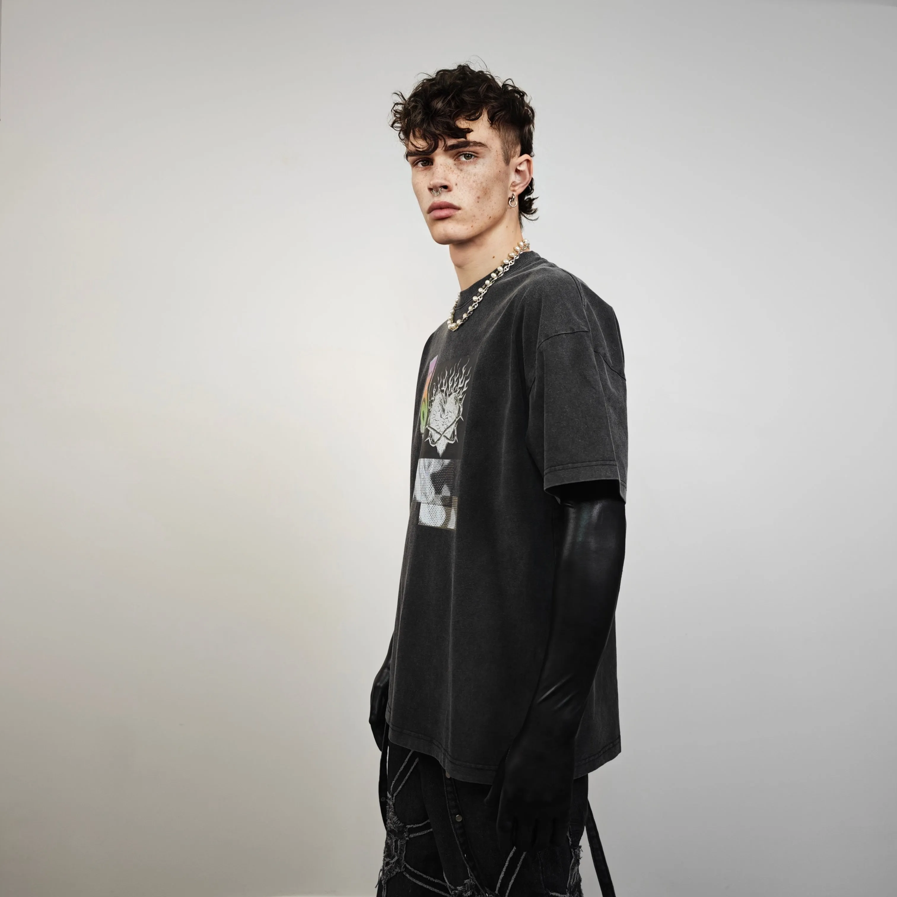 Graffiti heart t-shirt flame print tee cyberpunk top in grey